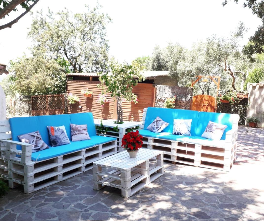 B&B Il Girasole Sant'Anna Arresi Exterior photo