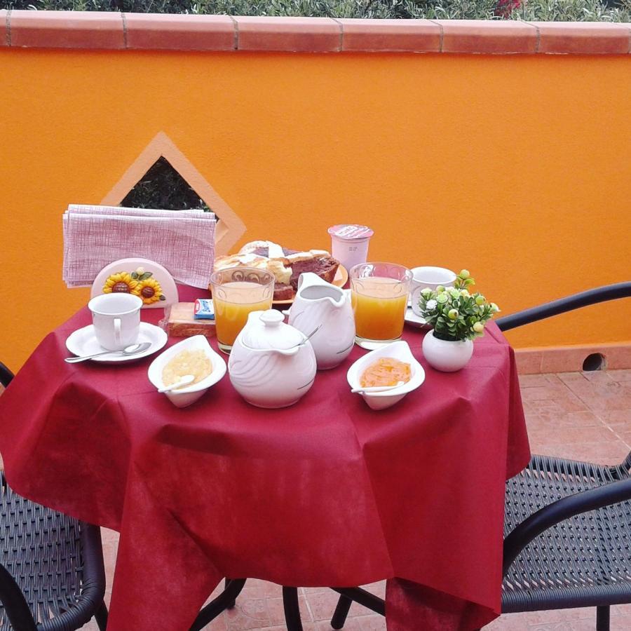 B&B Il Girasole Sant'Anna Arresi Exterior photo