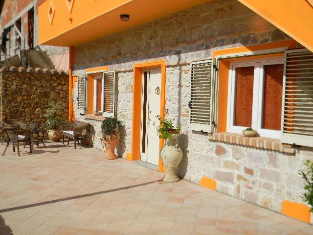 B&B Il Girasole Sant'Anna Arresi Exterior photo
